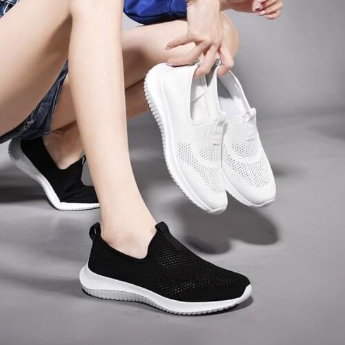 2021 Hot Sale Breathable Sport Shoes Womens Breathable Air Mesh Outdoor Walking Fitness Running Sneakers Zapatillas Mujer Cheap