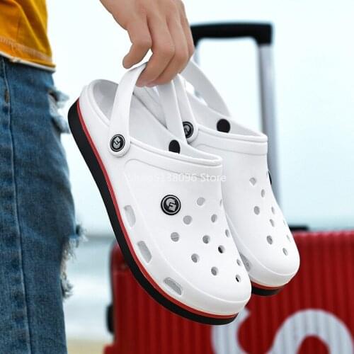 2021 New Fashion Sandals Men Clogs Slippers Soft Bottom Beach Sandals Men Clog Sandals Comfortable Breathable Ankle-Wrap EVA