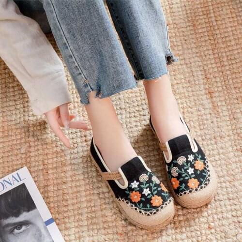 Women Linen Canvas Shoes Retro Bohemian Slip-On Flat Comfortable Loafers Ladies Casual Embroidered Hemp Sole Sneakers