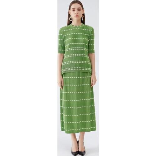 2021 Spring Summer Miyake Pleated Women Casual Two-piece Suit striped plaid top straight Skirt Designer clothes