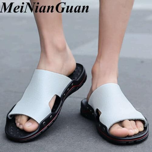 Summer Soft Flip Flops Men Casual Shoes Breathable Mens Sandals Couple Fashion Rubber Slippers Crock Outdoor Flat Man Shoes CK