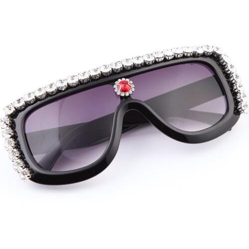 Fashion ladies sunglasses handmade with diamond decorative border shading goggles retro young travel essential UV400