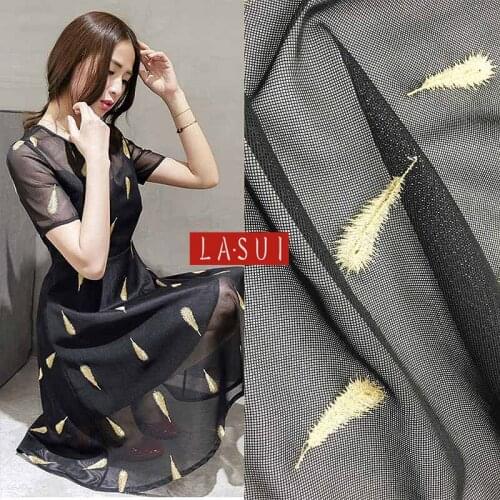 LASUI 3 colors 1.5M Feather Embroidery Lace Mesh Fabric good quality Breathable, anti-wrinkle feeling good prom dresses X0188