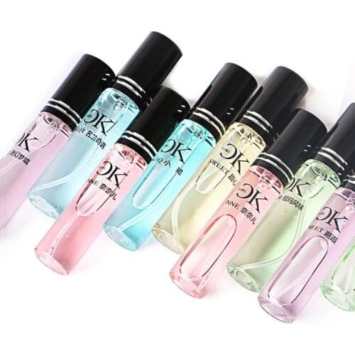 100pcs Transparent logo stickers Eyelashes brand Sealing label Clear Golden printing Lipstick Labels Lipgloss Tubes Logo Sticker