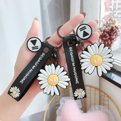 2020 Hot Selling Little Daisy Keychain Creative INS Wind Korean Wave of Men and Women Soft Silcone PVC Key Chain School Bag Pend