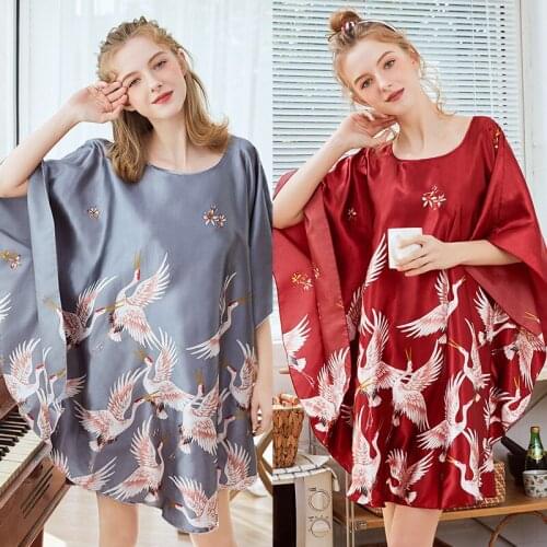 Free shipping 2019 new Real Silk nightdress Ma'am Bat Sleeve Night Skirt Woman Summer Will Code Home Furnishing Serve