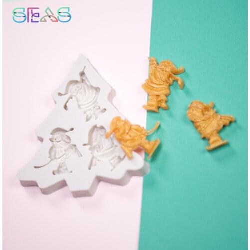 Silicone Mold Santa Claus And Tree Biscuits Baking Molds Soft Dessert Fondant Molds Baking Tools Baking Molds Chocolate Fondant