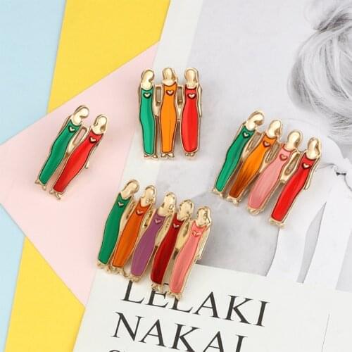 Sisters Brooches Creative Metal Girlfriends Heart Enamel Pin Women Bag Shirt Jackets Denim Lapel Pins Badge the Beat Friend Gift