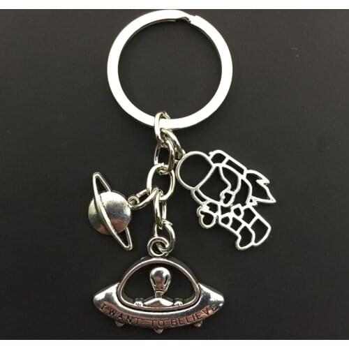 1 piece of Rocket Spaceship Alien UFO Keychain Planet Astronaut Pendant Keychain Suitable for Friends Gift Jewelry Keychain