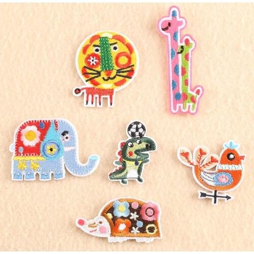 Cartoon Animal Patches Iron On Elephant Crocodile Embroidery Patches for Clothing Jacket Sew Applique Badges Giraffe Lion Patch