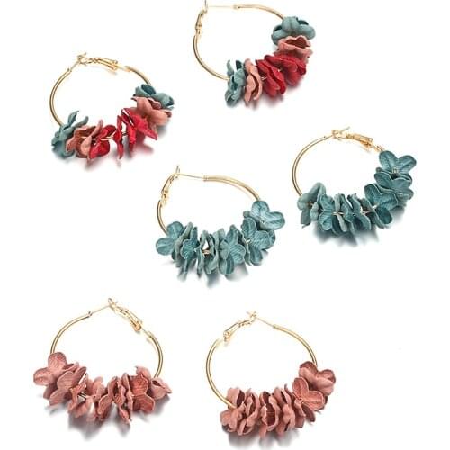 EZ1 2018 Fashion Hoop Earrings For Women Bijoux Elegant Fabric Flower Petal Alloy Circle Round Earrings Charm Gold Color Brincos