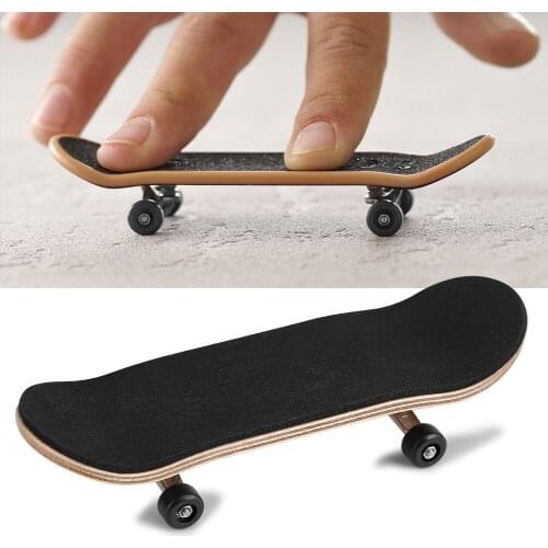1 Set Wooden Fingerboard Skateboard with Box Children Deck Sport Game Gift Maple Novelty Finger Toy for Adults Kids 6 Colors