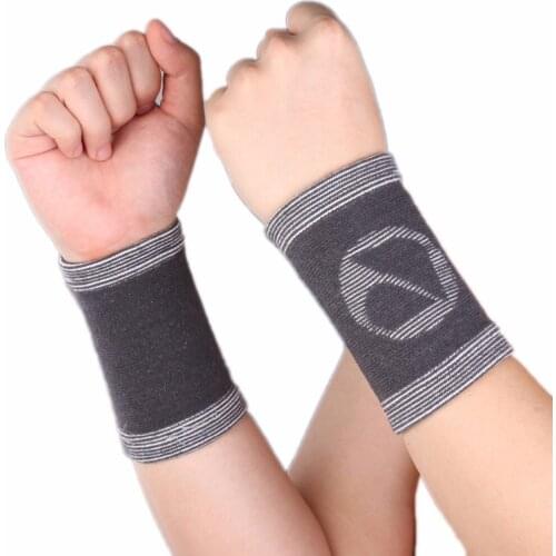 1 Pair Bamboo Charcoal Wrist Sleeve Support Band Brace Bandage Athlete Sports Basketball Protection - Gray A31