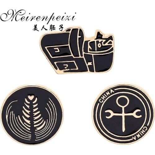 Meirenpeizi Brooches Badges Hats purses backpacks scarves display boards pin collection Black Dark Punk Pins