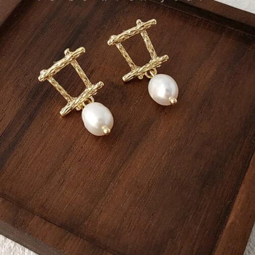 2021 New 925 Silver Minimalist Natural Pearls Stud Earrings Fashion Korean Simple Elegant Metal Earrings Jewelry for Girl Gift