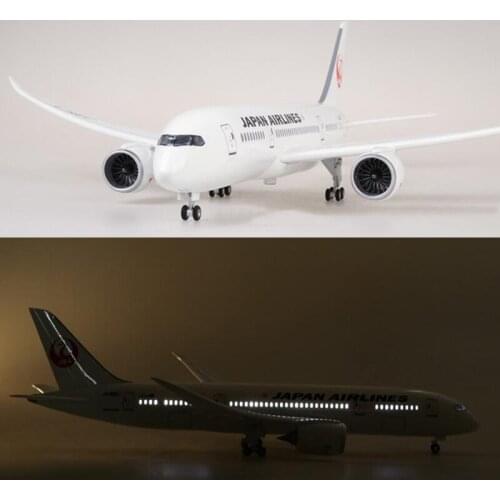 1/130 Scale 47CM Airplane Boeing B787 Dreamliner Aircraft Japan Airline Model W Light and Wheel Diecast Plastic Resin Plane Toys