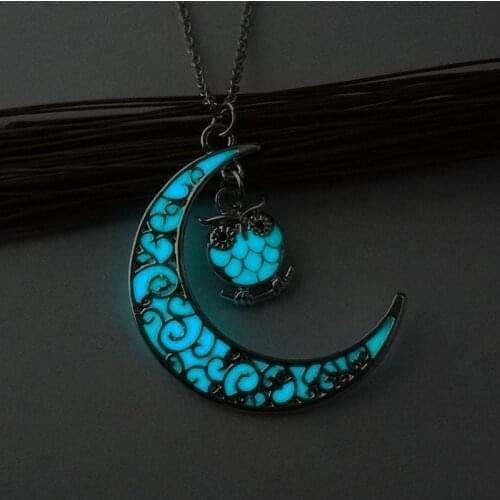 2019 New Hot Moon Owl Glowing Pendant Necklace Cute Gem Charm Jewelry Silver Plated Women Fashion Luminous Necklace Gifts