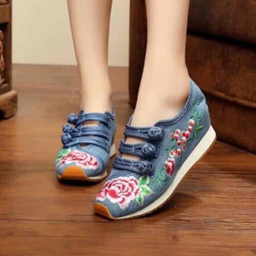 Women Canvas Embroidered Slip-on Flat Platform Shoes Thick Bottoms Breathable Ladies Denim Cotton Fabric Loafer Sneakers