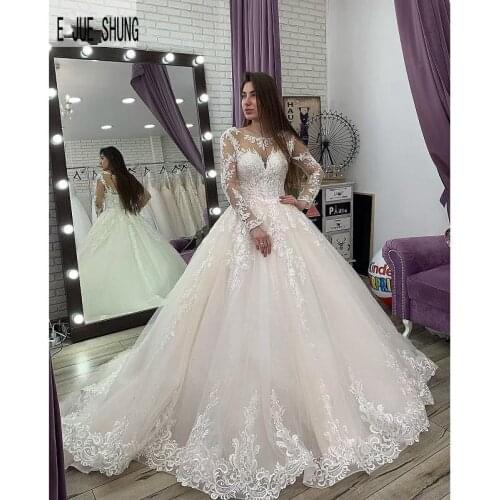 E JUE SHUNG Robe De Mariee Ball Gown Wedding Dresses Long Sleeves Scoop Neck Lace Appliques Wedding Gown Lace Up Bridal Dresses