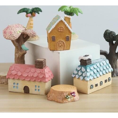 European style Mini micro landscape house resin ornaments creative home decoration gift shop shooting props