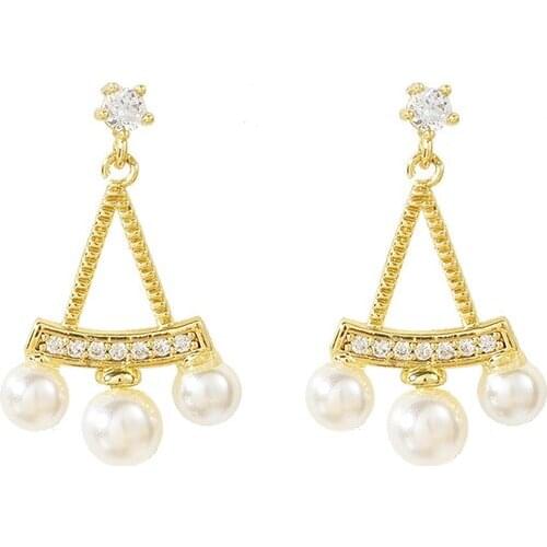 New Earrings Fashion Jewelry Triangle Simulation Pearl Simple Statement Small Earrings Wholesale Pendientes Kolczyki Oorbellen