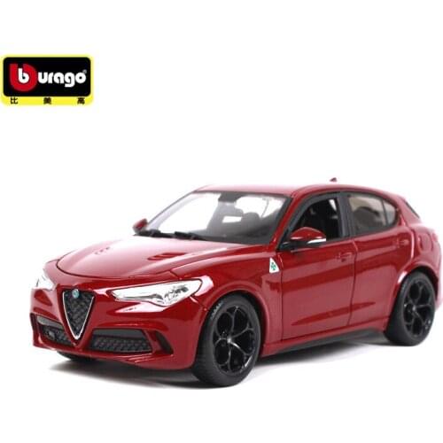 Burago 1:24 Simulated Alloy Car Model Toy For Alfa Romeo STELVIO Giulia Diecast SUV Car Model Collection For Man Kids Gfit