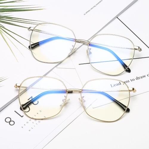 Veithdia Women's Glasses And Cases