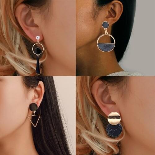 Korean Statement Black Acrylic Drop Earrings for Women 2019 Fashion Jewelry Vintage Geometric Gold Asymmetric Earring