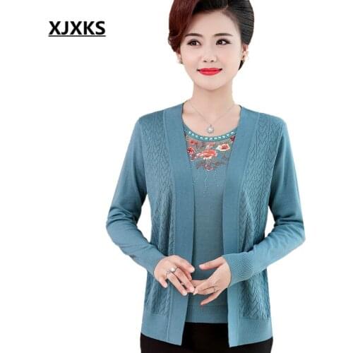 XJXKS Exquisite embroidery loose plus size women fake two-piece 2020 autumn new high-end wool knitted sweater women pullover