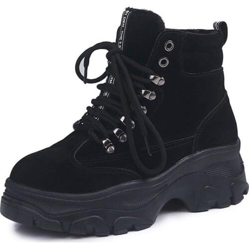 NEW2019 British Thick Bottom Women Ankle Snow Boots Lace Up Motorcycle Boots Women Ankle Military Rivet Boots Brand Women Shoes