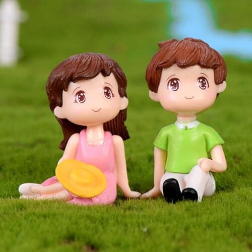 1 set Cartoon Anime figurine Sweetheart Flower Pot Decoration Cute Cartoon Take a Hat Creative Couple Cake Decoration