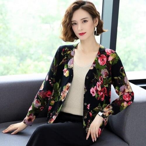 2021 Autumn Casual Knitted Long sleeve V-neck Knit Top Sweater Soft Fashion Flower print sweater Women