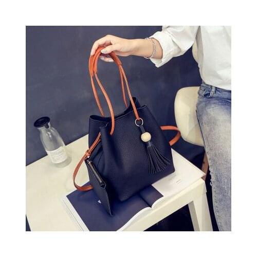 Q．GER Totes With Short Handles