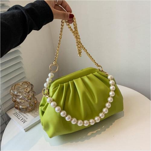 Women New Shoulder Bag Fashion Pearl Chain Crossbody Bag High-quality Soft Leather Handbags Women Luxury Phone Pack Casual Purse