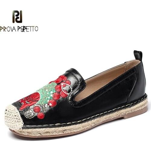 2021 Autumn New Face Embroidery Flower Flat Cowhide Loafers Color Matching Deep Mouth Fashion Retro Casual Fisherman Shoes