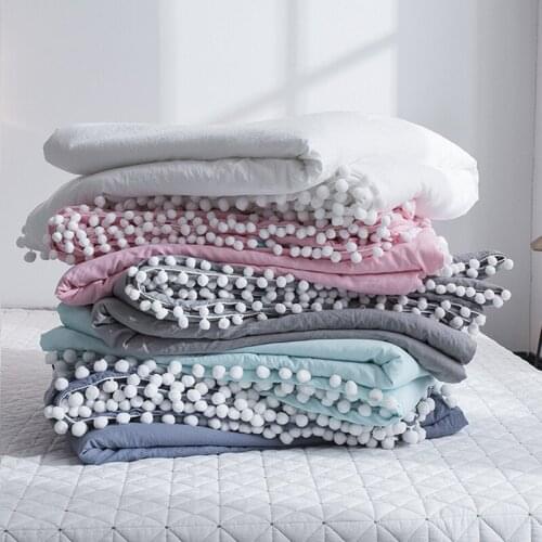 Japan Style Super Soft Summer Quilts with Lace Solid Color Mechanical Wash Hotel Comforters for Bed