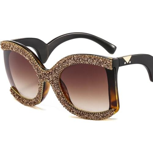 2020 New Style Fashionable Womens Glasses Rhinestone Frame Crystal Sunglasses Curved Eyeglasses Leg Dazzling Glasses For Women