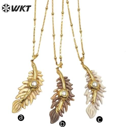 WT-JN106 WKT Natural Shell And Pearl Pendant Necklace Gold Electroplated Feather Shape Shell Necklace Fashion Necklace Jewelry