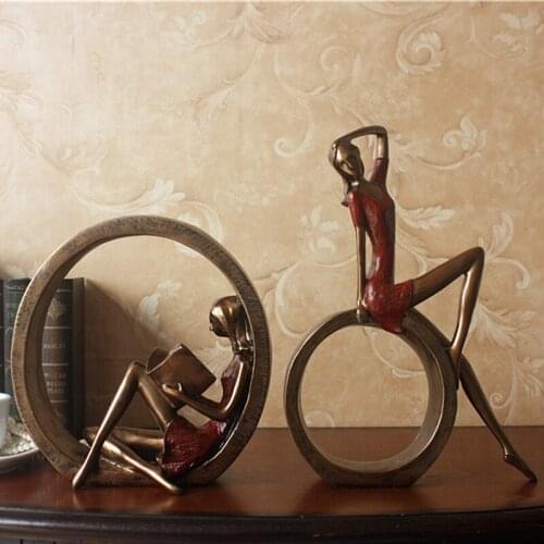 2 Pcs/ Set Resin Abstract Girl Sitting and Girl Reading with Circles Statue Lady Figurine Ornament Living Room Deco (Brown)