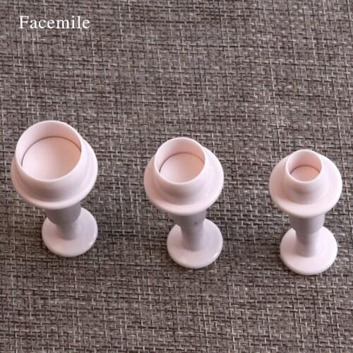 3Pcs Round shape Gift Decorating Embossing Cutter Mini Gift Mold Spring Gift Cookie Chocolate Jelly Baking Fondant 51087