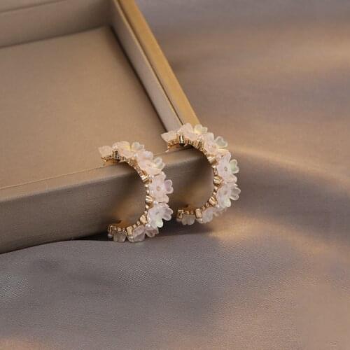 2021 New Arrive Elegant Cute Flower Clip on Hoop Earrings Non Pierced for Women Geometric Circle Boucle D'oreille Jewelry Gifts