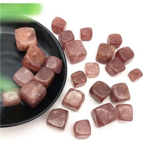 Drop Shipping 100g 10-20mm Beautiful Natural Red Strawberry Crystal Cubic Tumbled Stones Healing Decor Natural Stones