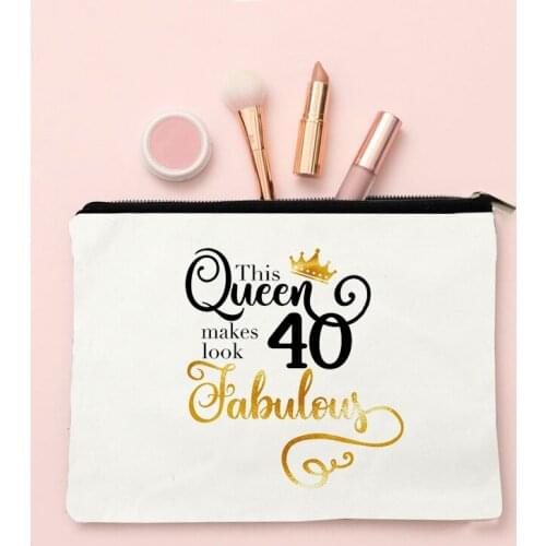 This Queen Makes 40 Look Fabulous 40th Birthday Gifts for Women Wife Mother Makeup Bag Her Presents for Turning Forty & Fabulous