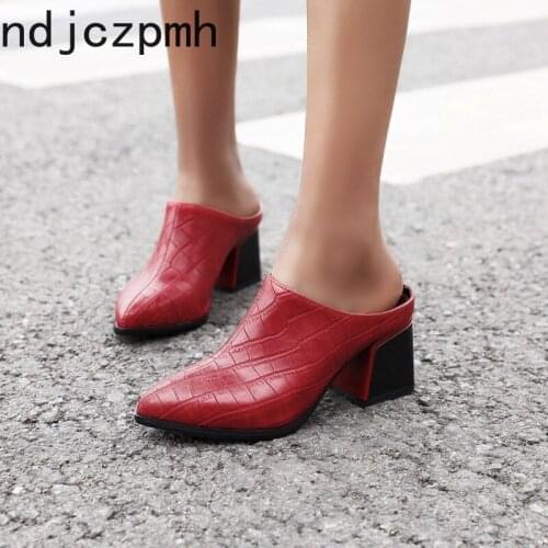 Womens Slippers Summer The New Fashion Sexy Pointed Comfortable Thick Heel Mid Heel Womens Shoes Plus Size 32-43 Black White
