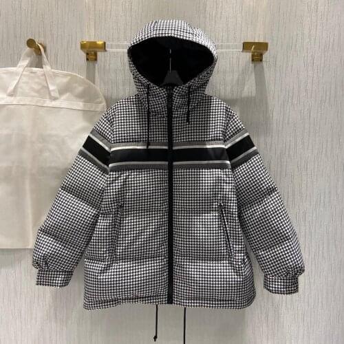 2021 Winter French Style Quilted Oversized Hooded Short Elegant Black And White Houndstooth Print Down Jacket