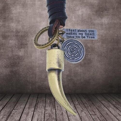 Vintage Car Wolf Fang Teeth Keychain Pendant Retro Charm Cheetah Tiger Elephant Tooth Key Chain Key Rings Bag Accessories Jewelr