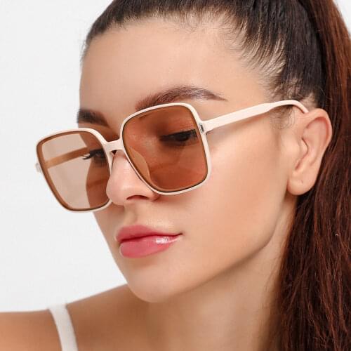 Oversized Sunglasses Women Luxury Designer Vintage Square Sun Glasses Classic Eyewear for Lady UV400 Big Frame