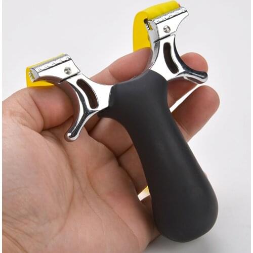 Slingshot Spring Fast Pressing Flat Leather Slingshot Free Tied Shooting Fish Outdoor Hunting Competitive Slingshot Kids Toys