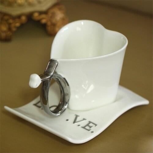 Hot Creative gifts personalized design lovers heart china ceramic coffee mug set milk breakfast tea ring white cup for couples