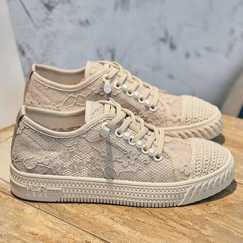 Women Sneakers Pearl Decoration Lace Flats Summer Mesh Casual Sneakers Ladies Sports Vulcanized Shoes Fisherman Shoes
